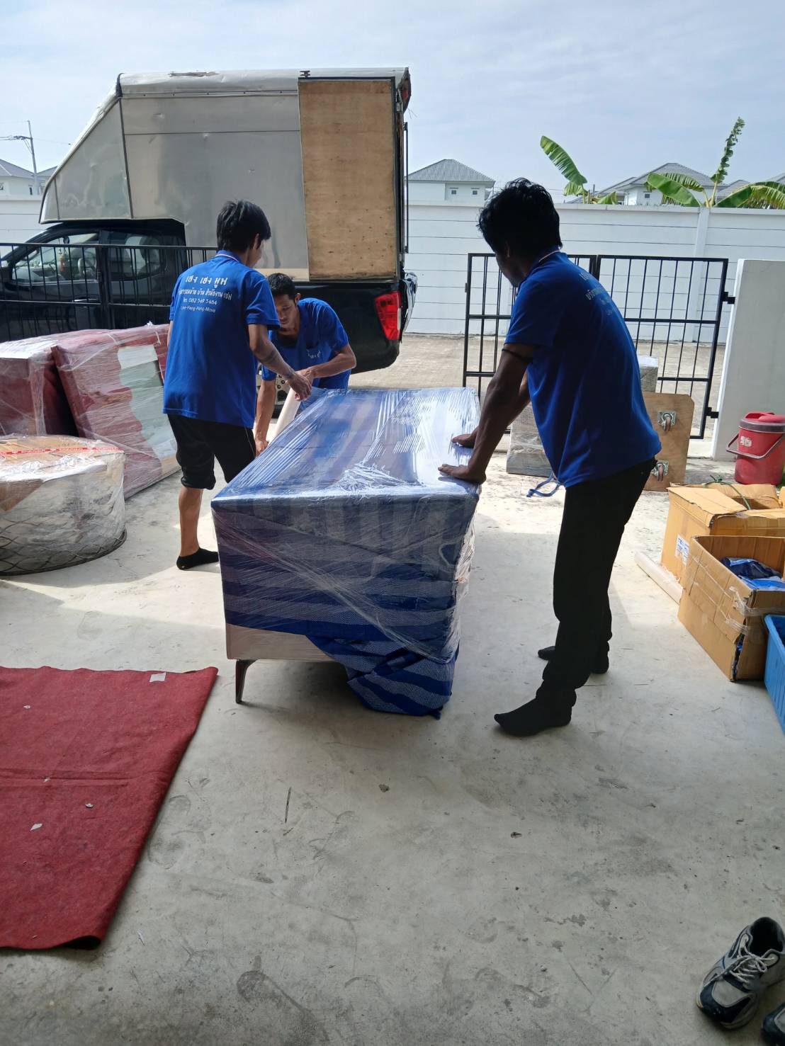 31 - https://เฮงเฮงมูฟบริการขนย้ายทั่วไทย.com | เฮง เฮง มูฟ บริการขนย้ายครบวงจร ทั้งบ้าน คอนโด สำนักงาน และตู้เซฟ โดยทีมงานมืออาชีพ พร้อมบริการแพ็คกิ้ง ถอดประกอบเฟอร์นิเจอร์อย่างปลอดภัย มีรถทุกชนิดให้บริการทั่วไทย ติดต่อได้ 24 ชม.