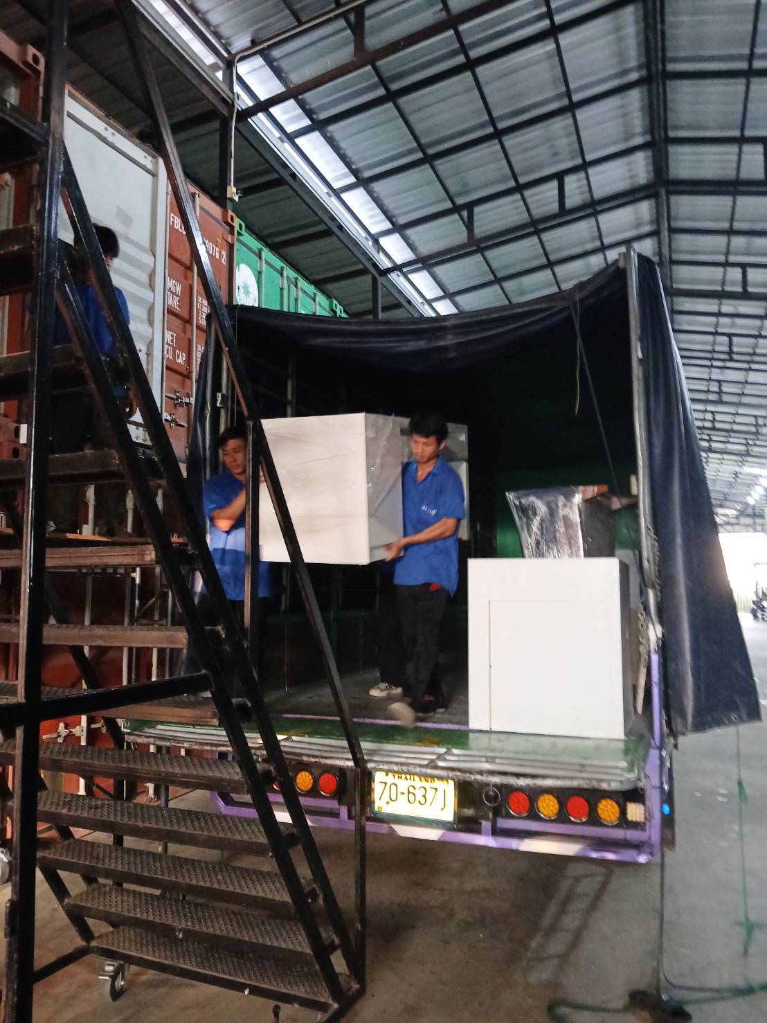 39 - https://เฮงเฮงมูฟบริการขนย้ายทั่วไทย.com | เฮง เฮง มูฟ บริการขนย้ายครบวงจร ทั้งบ้าน คอนโด สำนักงาน และตู้เซฟ โดยทีมงานมืออาชีพ พร้อมบริการแพ็คกิ้ง ถอดประกอบเฟอร์นิเจอร์อย่างปลอดภัย มีรถทุกชนิดให้บริการทั่วไทย ติดต่อได้ 24 ชม.