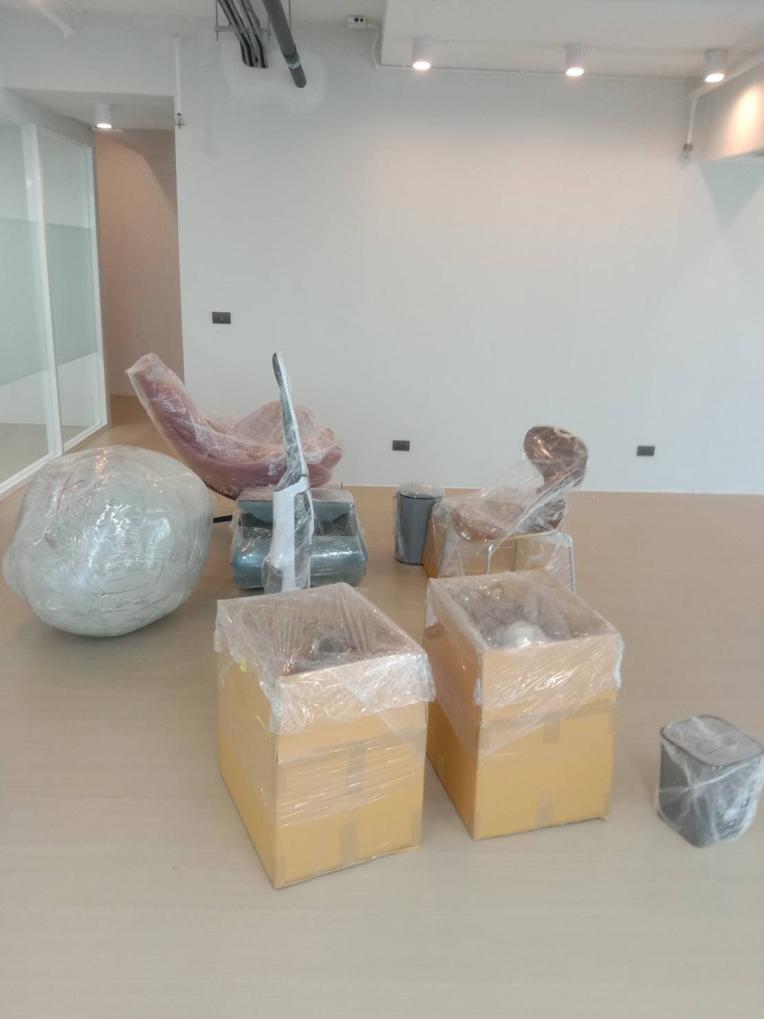 52 - https://เฮงเฮงมูฟบริการขนย้ายทั่วไทย.com | เฮง เฮง มูฟ บริการขนย้ายครบวงจร ทั้งบ้าน คอนโด สำนักงาน และตู้เซฟ โดยทีมงานมืออาชีพ พร้อมบริการแพ็คกิ้ง ถอดประกอบเฟอร์นิเจอร์อย่างปลอดภัย มีรถทุกชนิดให้บริการทั่วไทย ติดต่อได้ 24 ชม.