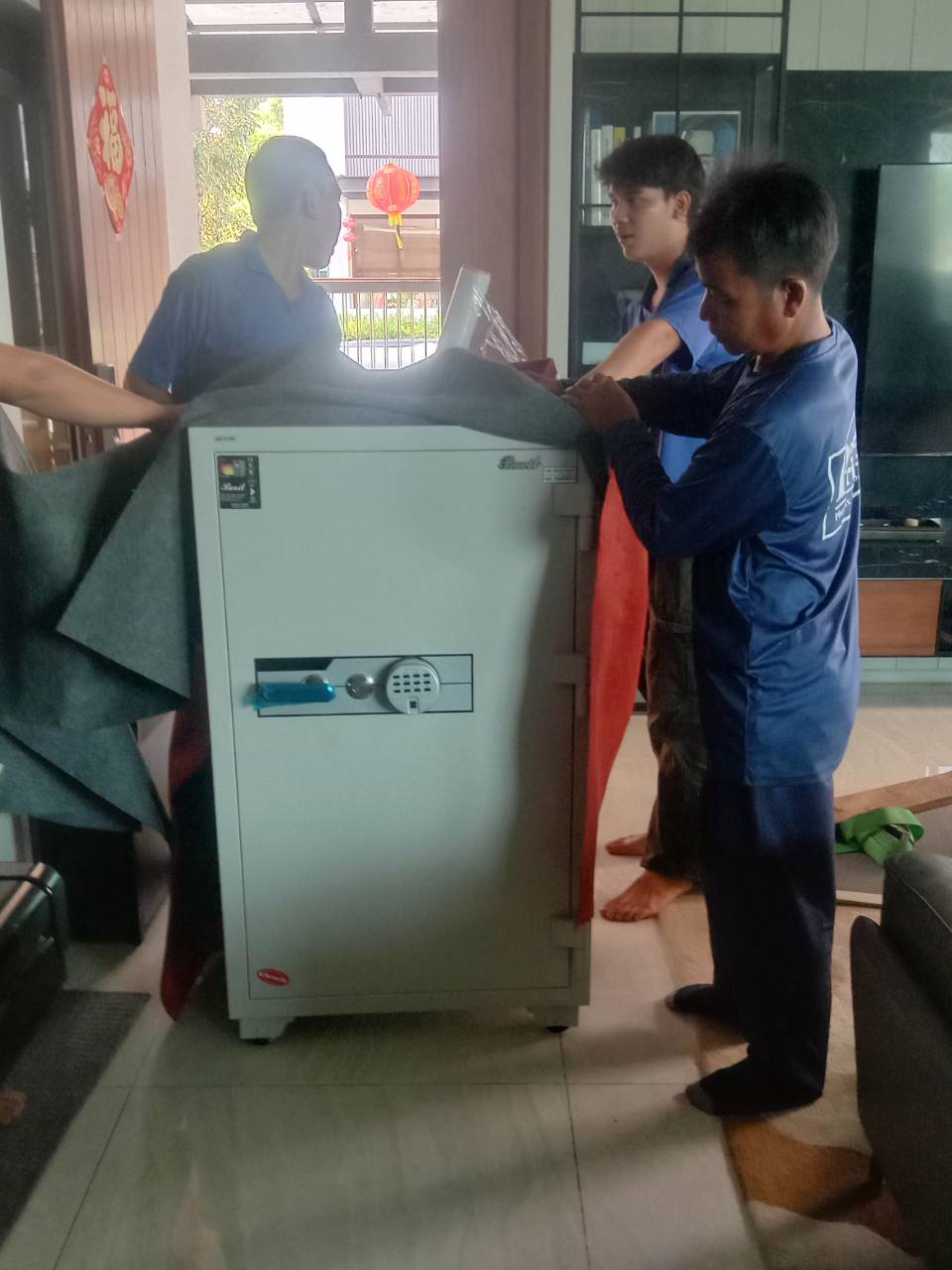 62 - https://เฮงเฮงมูฟบริการขนย้ายทั่วไทย.com | เฮง เฮง มูฟ บริการขนย้ายครบวงจร ทั้งบ้าน คอนโด สำนักงาน และตู้เซฟ โดยทีมงานมืออาชีพ พร้อมบริการแพ็คกิ้ง ถอดประกอบเฟอร์นิเจอร์อย่างปลอดภัย มีรถทุกชนิดให้บริการทั่วไทย ติดต่อได้ 24 ชม.